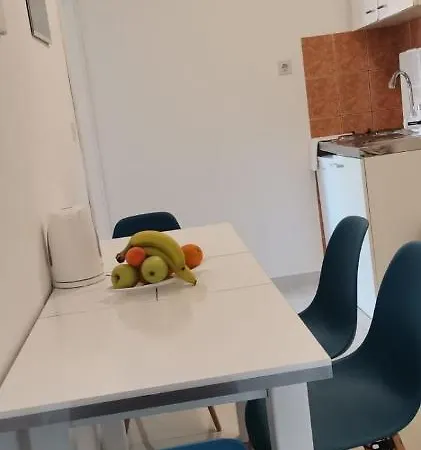 Mate Apartment *
