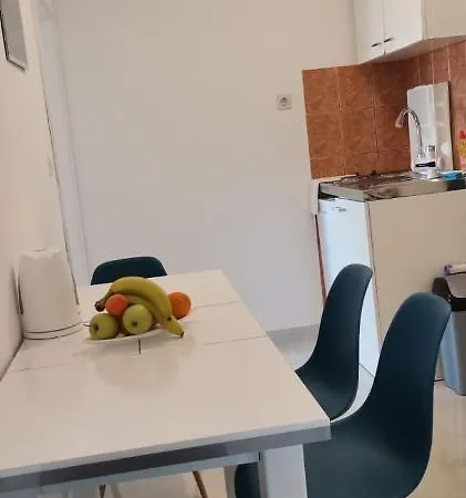 Apartment Mate