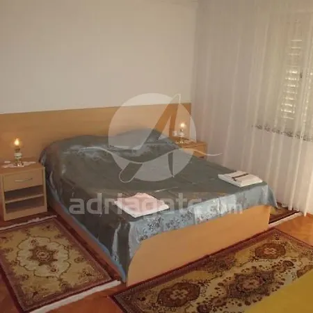 Mate Apartment *