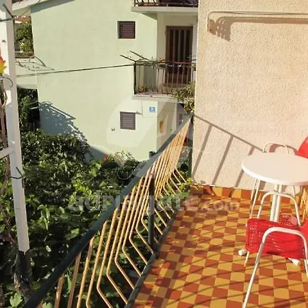 Mate Apartment *