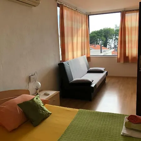 Mate Apartment *